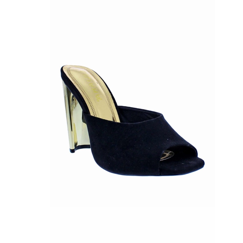 Liliana Daline Mules in Black